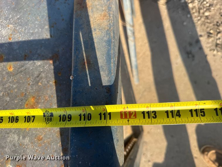 image for item DY3016 Approximately 9 sections of pallet racking
