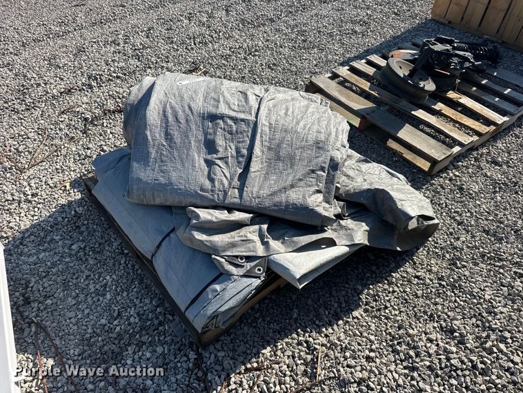 image for item DY3026 Approximately 4 tarps
