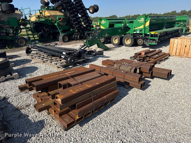 (3) pallets of various sized tubing