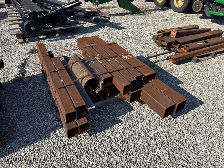 image for item DY3029 (3) pallets of various sized tubing