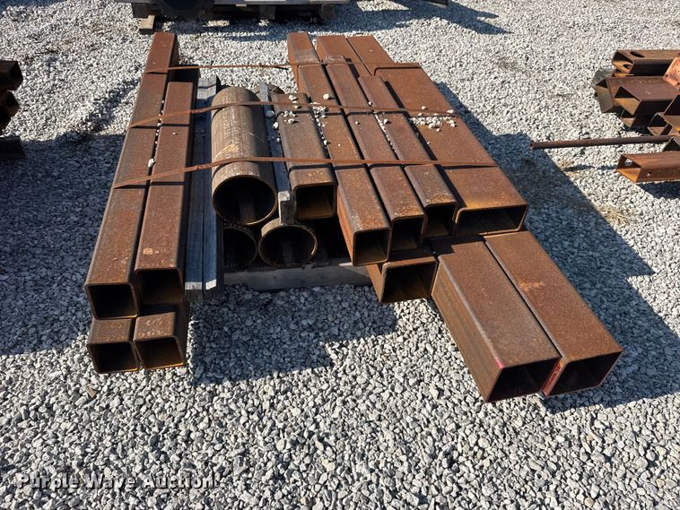 image for item DY3029 (3) pallets of various sized tubing