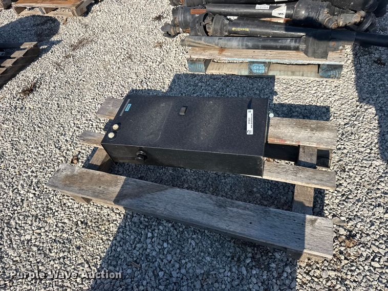 image for item DY3031 Hydraulic tank