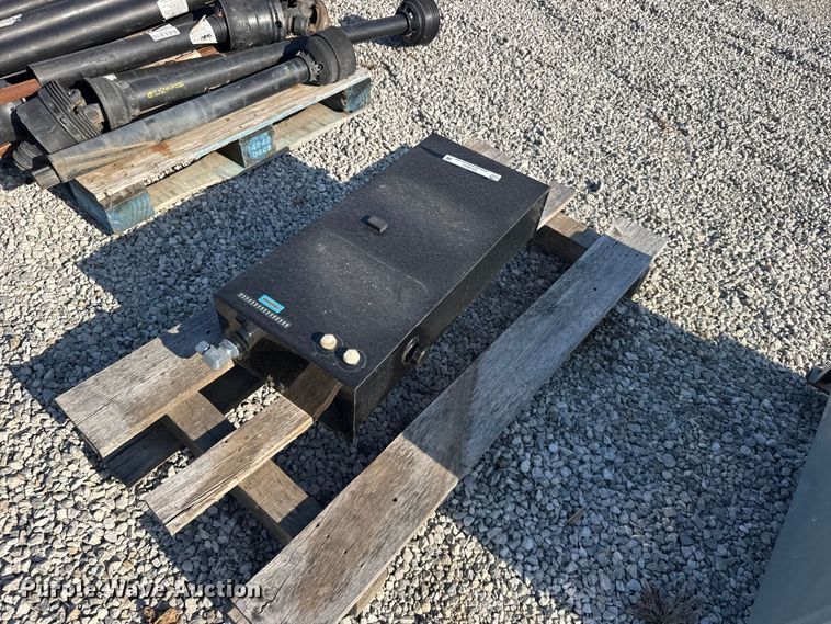 image for item DY3031 Hydraulic tank