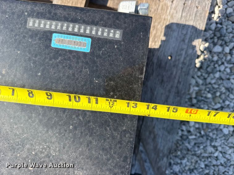 image for item DY3031 Hydraulic tank