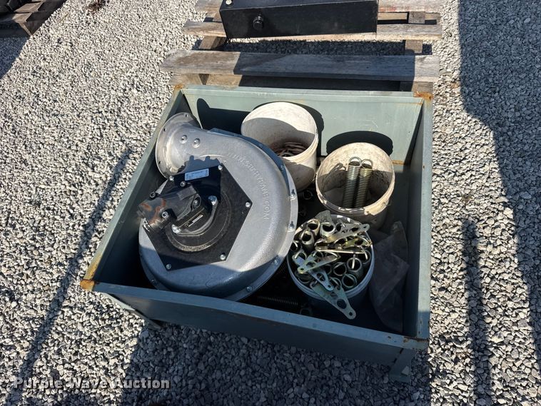 image for item DY3032 Planter parts