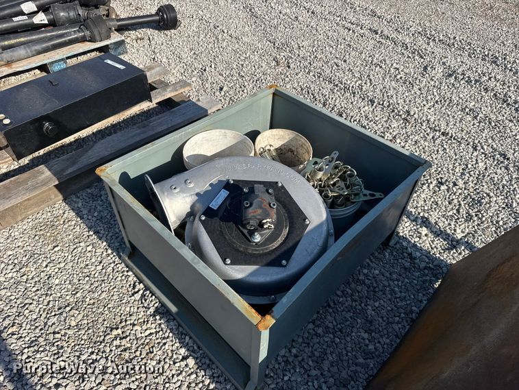 image for item DY3032 Planter parts