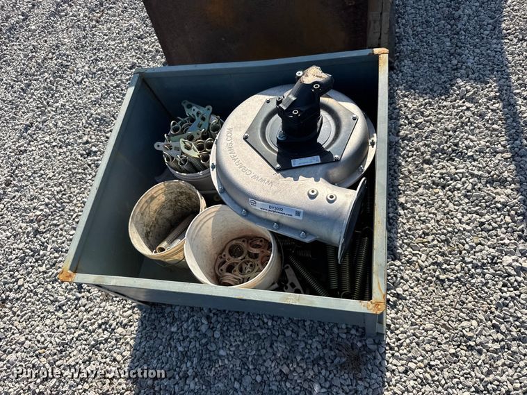image for item DY3032 Planter parts