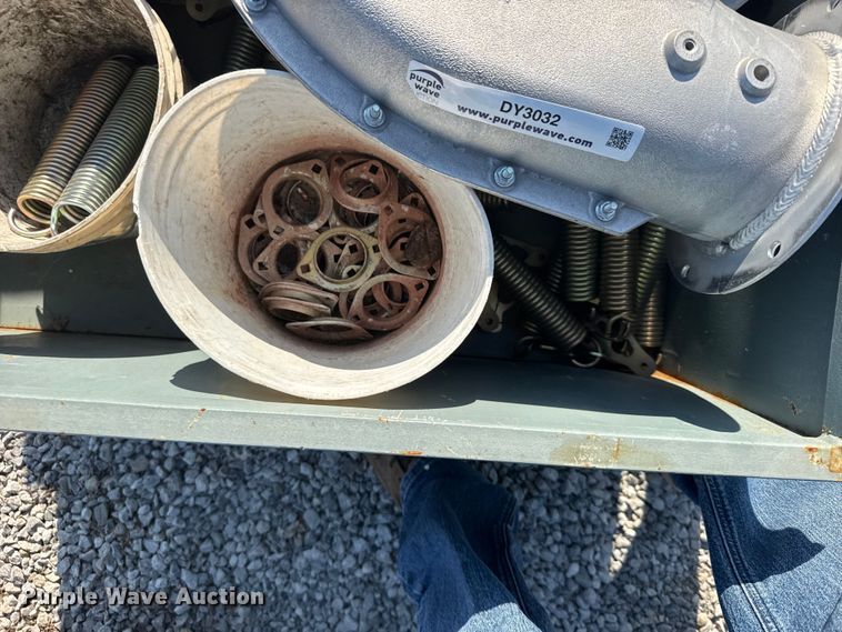 image for item DY3032 Planter parts