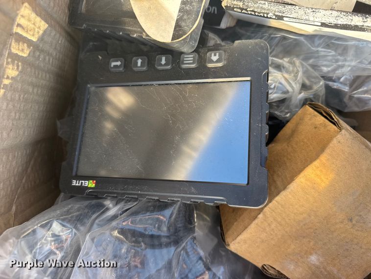 image for item DY3033 Loup Elite mini monitor