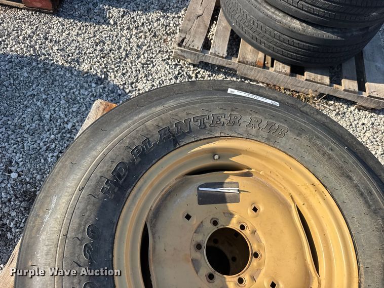 image for item DY3043 (2) SWT 7.50-20 tires and wheels 