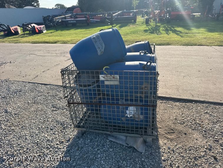 image for item DY3046 Plastic tubs