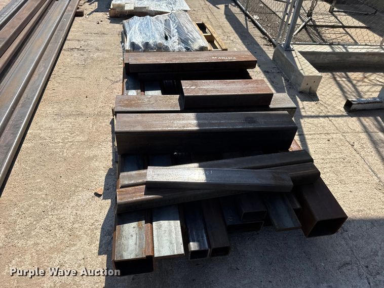 image for item DY3051 Box tubing