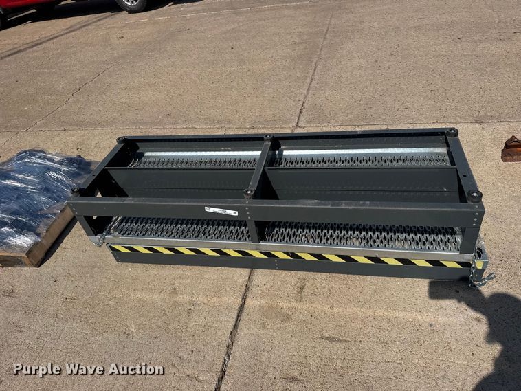 image for item DY3056 Metal steps