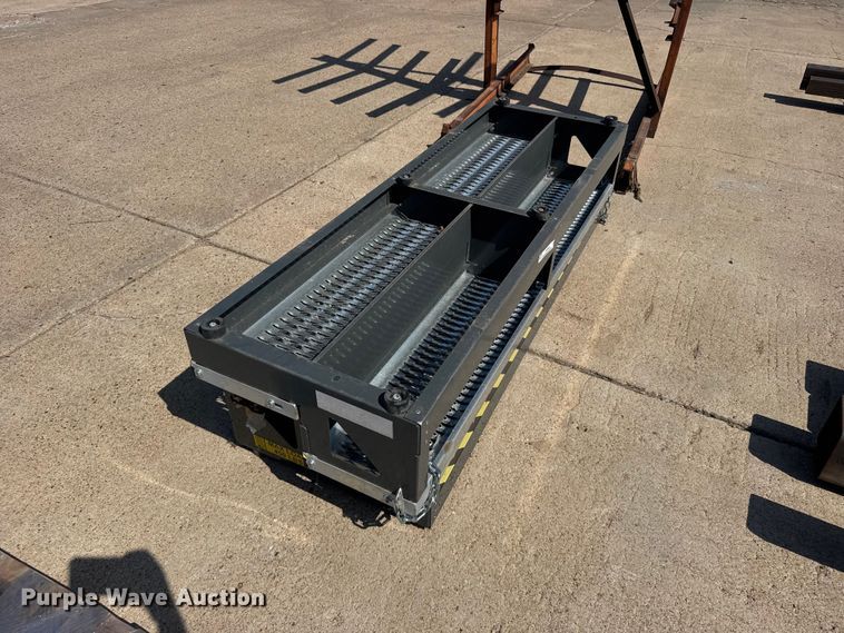 image for item DY3056 Metal steps