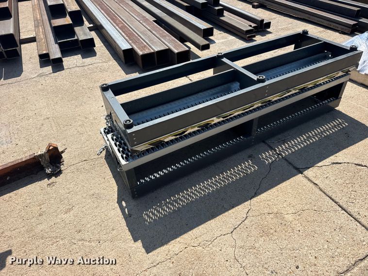 image for item DY3056 Metal steps