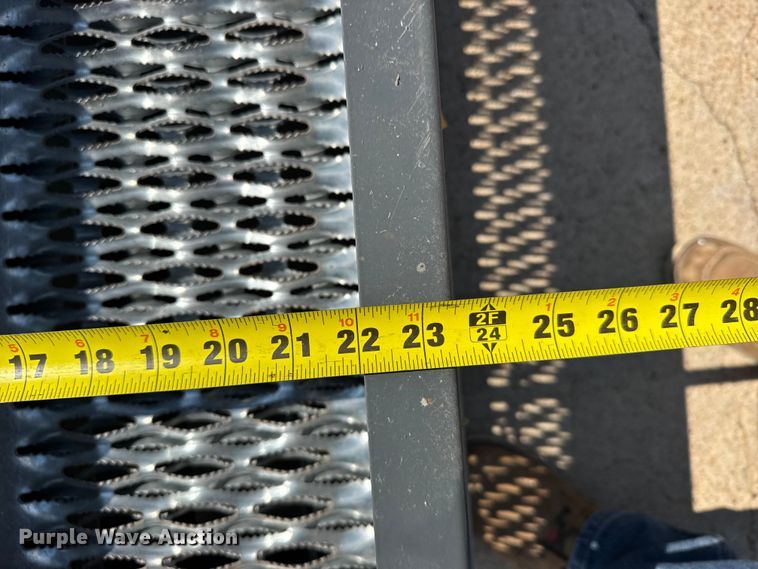image for item DY3056 Metal steps