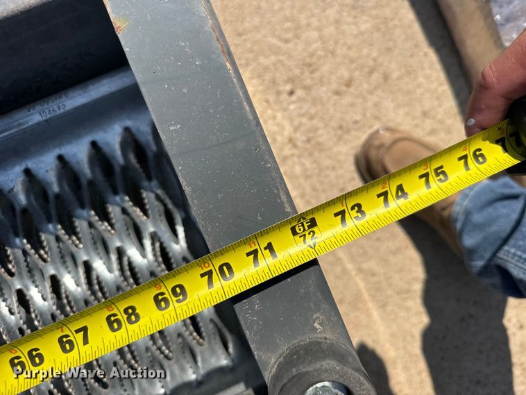 image for item DY3056 Metal steps