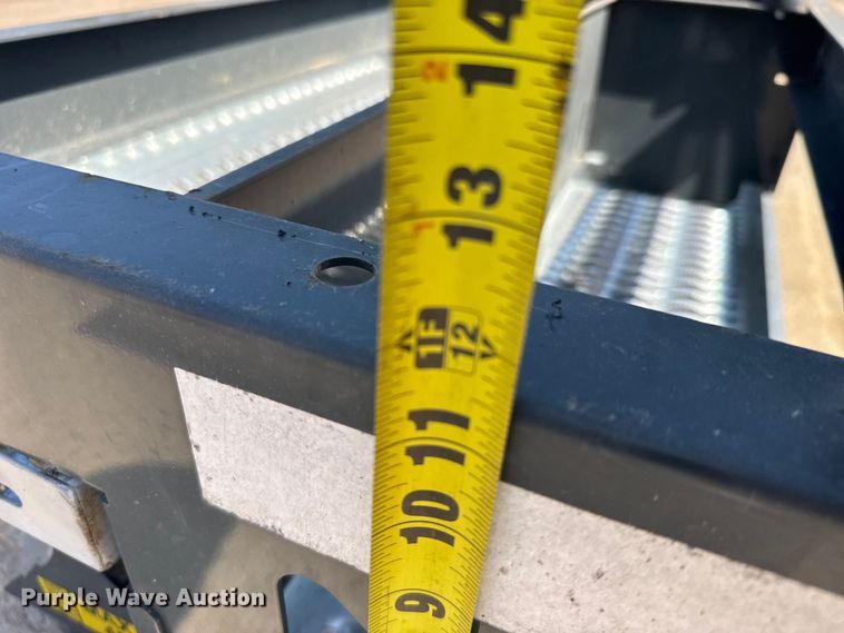 image for item DY3056 Metal steps