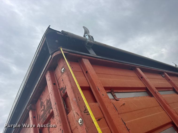 image for item DY3075 1989 Ford LT8000 grain truck