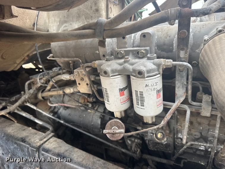 image for item DY3075 1989 Ford LT8000 grain truck