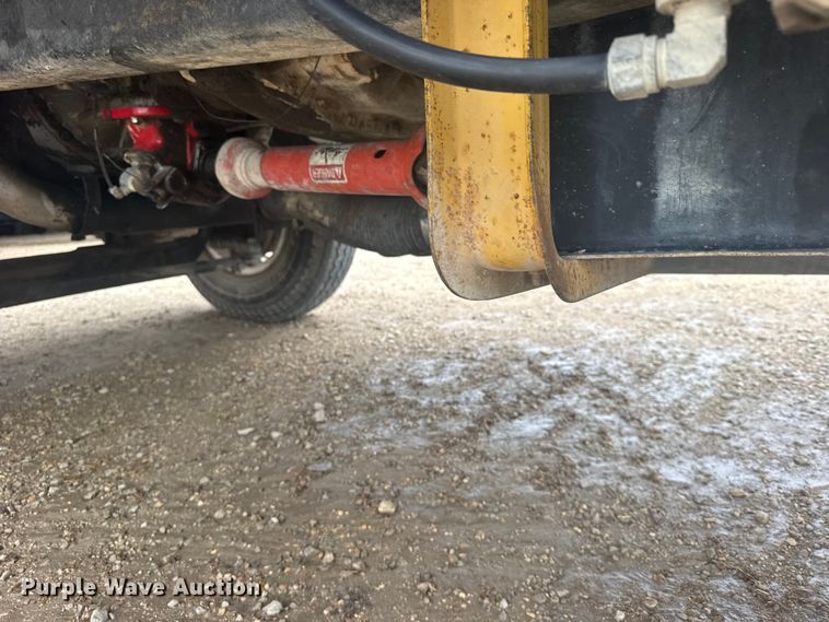 image for item DY3075 1989 Ford LT8000 grain truck