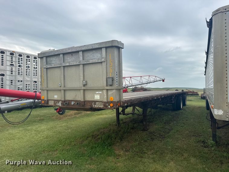 1988 Transcraft flatbed trailer