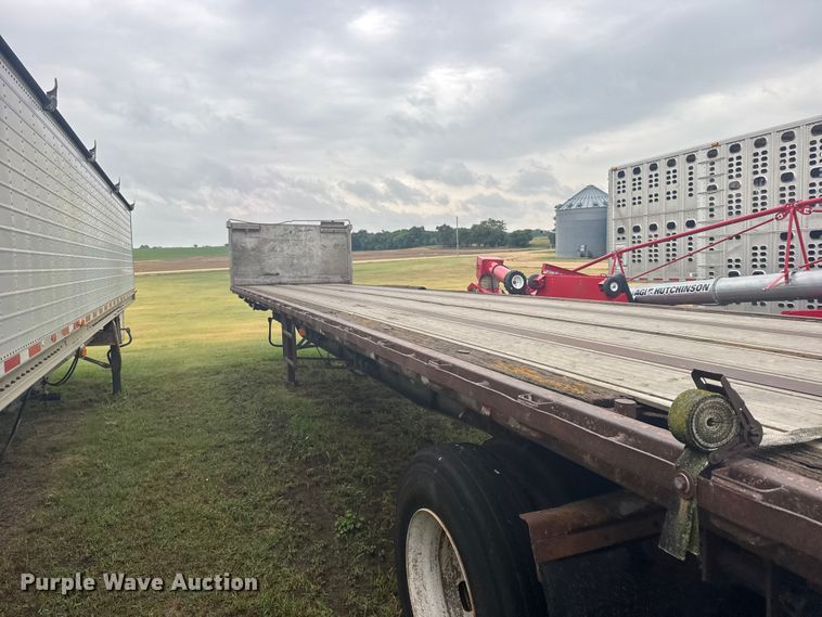 image for item DY3078 1988 Transcraft flatbed trailer