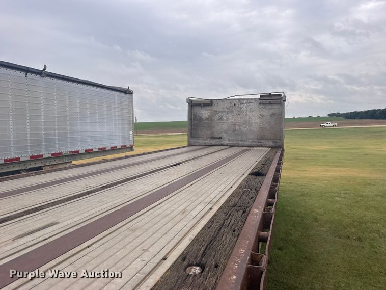 image for item DY3078 1988 Transcraft flatbed trailer