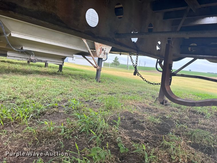 image for item DY3078 1988 Transcraft flatbed trailer