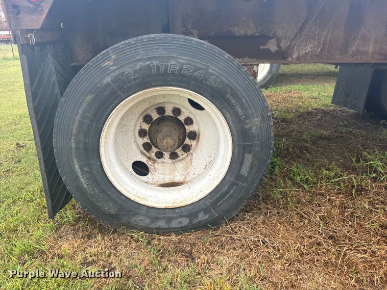 image for item DY3078 1988 Transcraft flatbed trailer