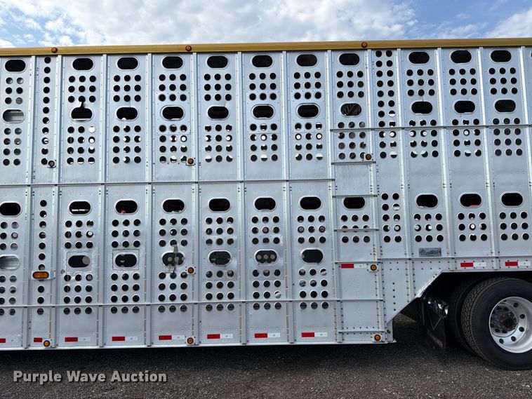 image for item EG9295 2006 Merritt 53X102X15XNX18X019X00SAMW livestock trailer