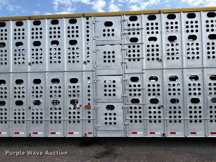 image for item EG9295 2006 Merritt 53X102X15XNX18X019X00SAMW livestock trailer