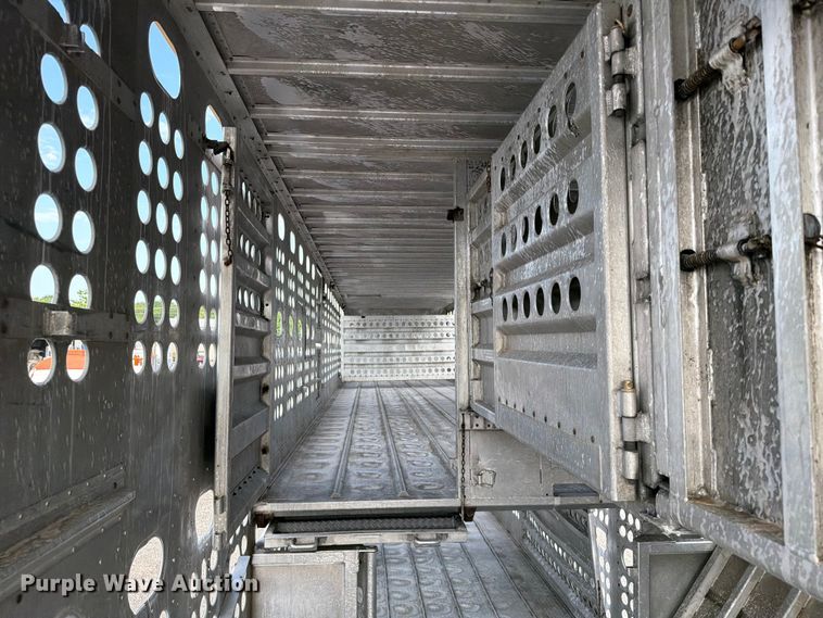 image for item EG9295 2006 Merritt 53X102X15XNX18X019X00SAMW livestock trailer