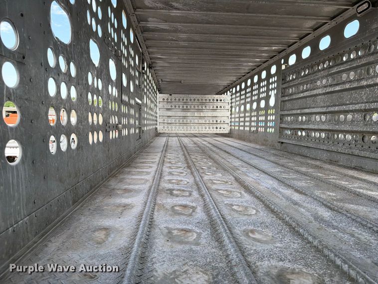 image for item EG9295 2006 Merritt 53X102X15XNX18X019X00SAMW livestock trailer