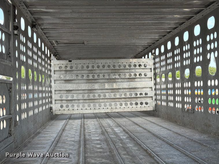 image for item EG9295 2006 Merritt 53X102X15XNX18X019X00SAMW livestock trailer