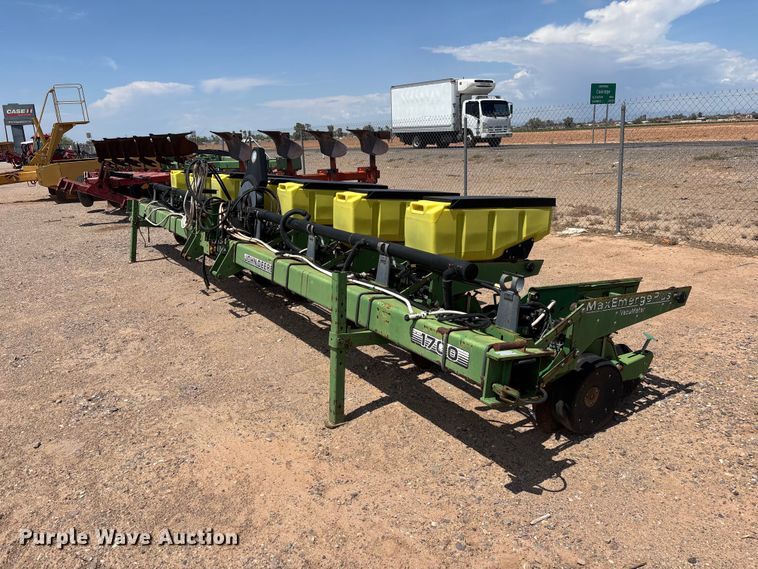 image for item EL2533 John Deere 1700 planter