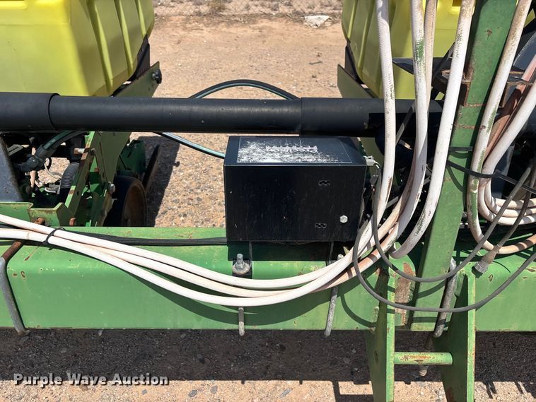 image for item EL2533 John Deere 1700 planter