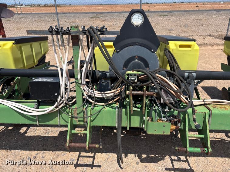 image for item EL2533 John Deere 1700 planter