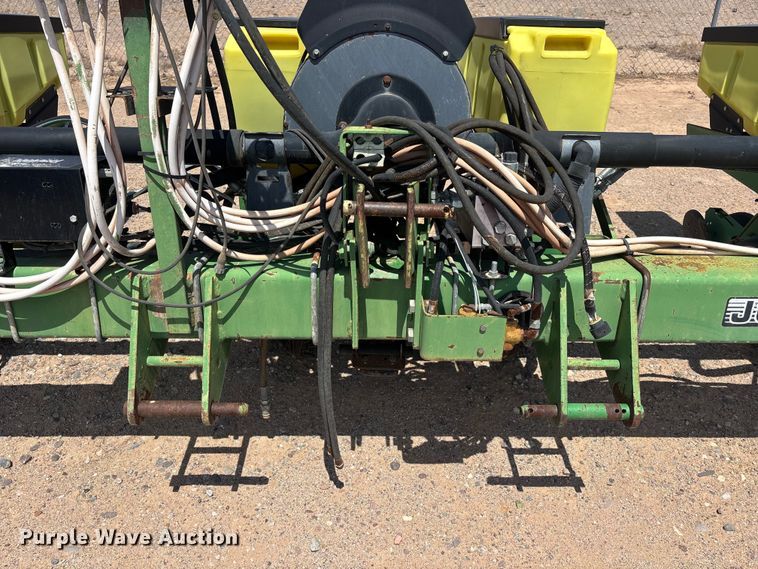 image for item EL2533 John Deere 1700 planter