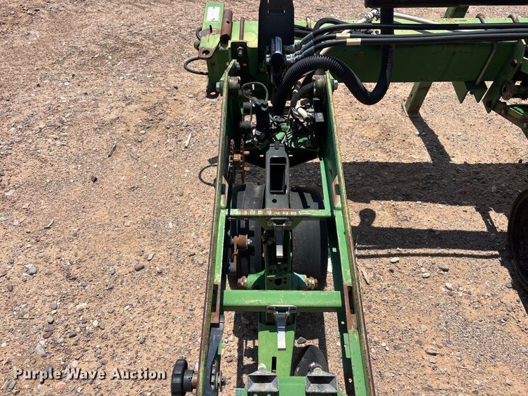 image for item EL2533 John Deere 1700 planter