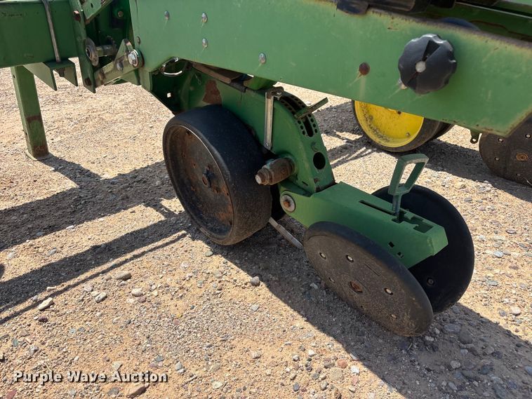 image for item EL2533 John Deere 1700 planter