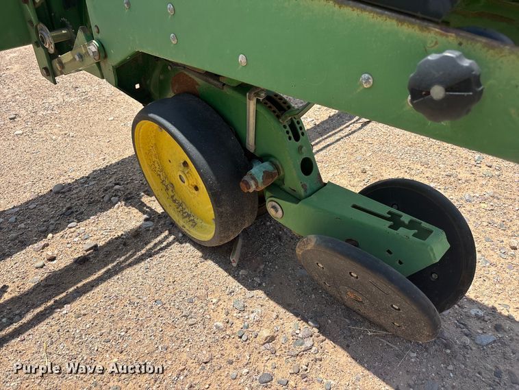 image for item EL2533 John Deere 1700 planter