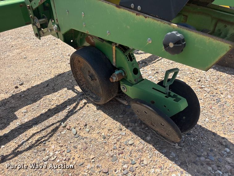 image for item EL2533 John Deere 1700 planter