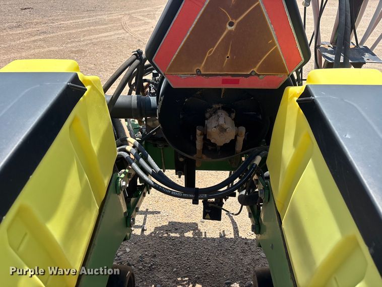 image for item EL2533 John Deere 1700 planter