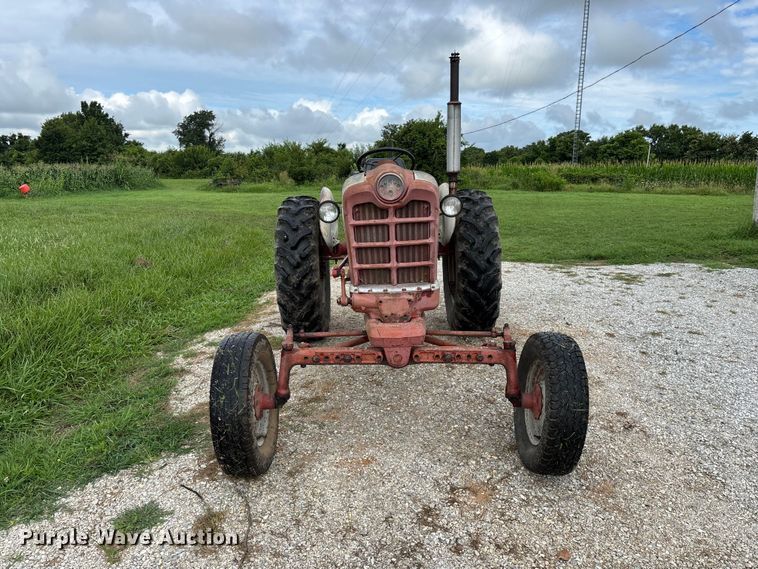image for item EO4395 1958 Ford 901 tractor