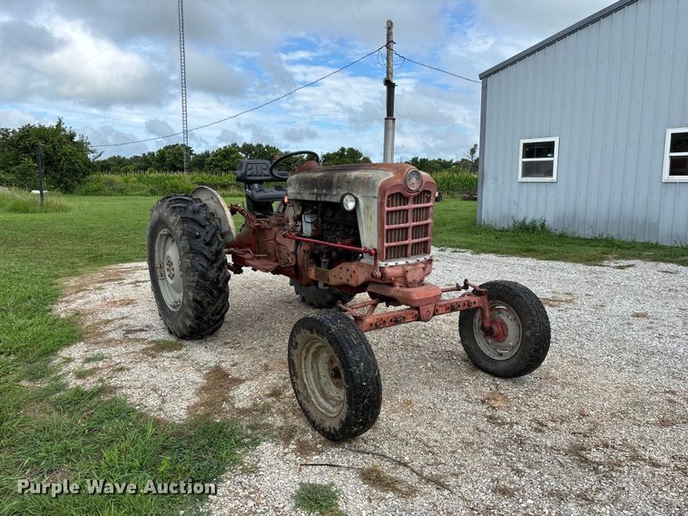 image for item EO4395 1958 Ford 901 tractor