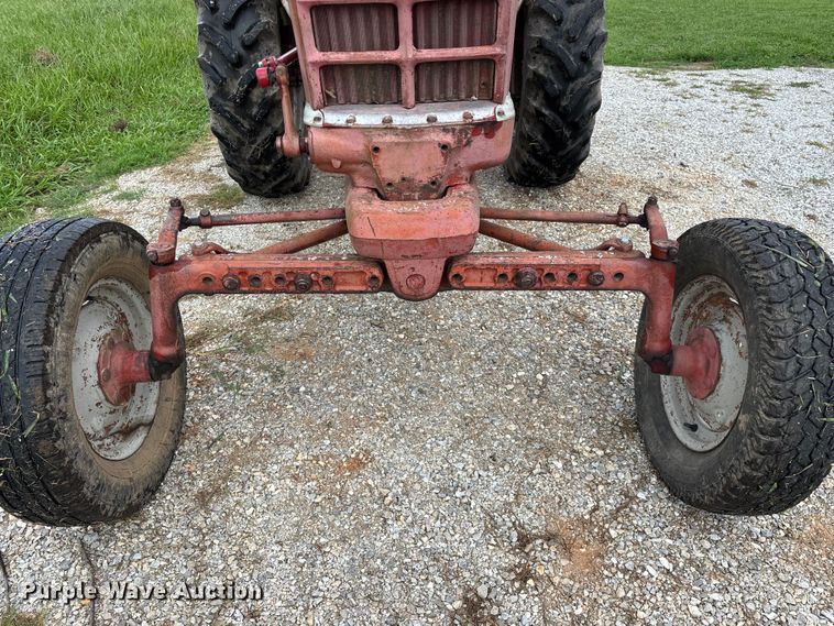 image for item EO4395 1958 Ford 901 tractor