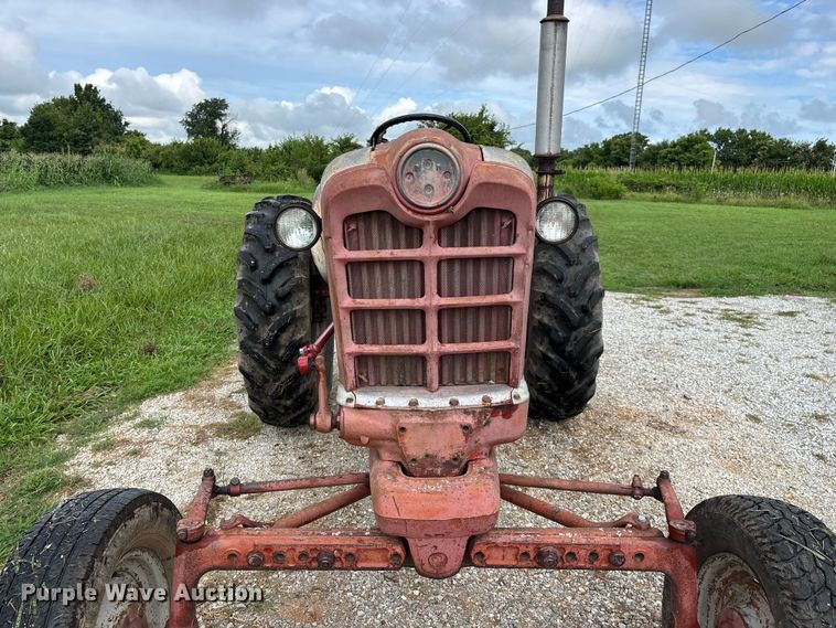image for item EO4395 1958 Ford 901 tractor