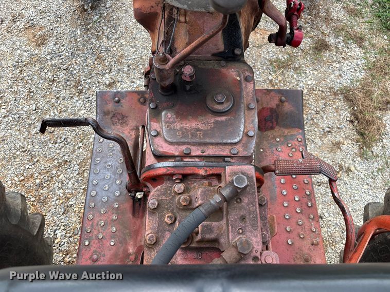 image for item EO4395 1958 Ford 901 tractor