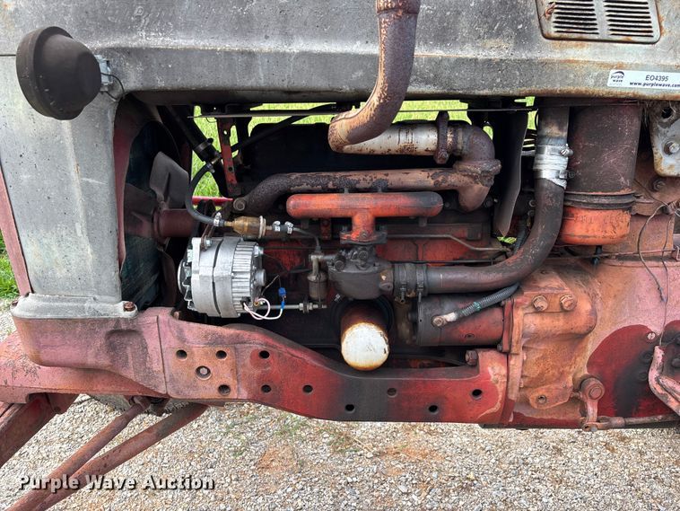 image for item EO4395 1958 Ford 901 tractor